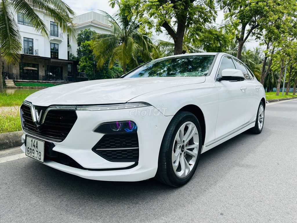VinFast Lux A2.0 2022 - ảnh 3