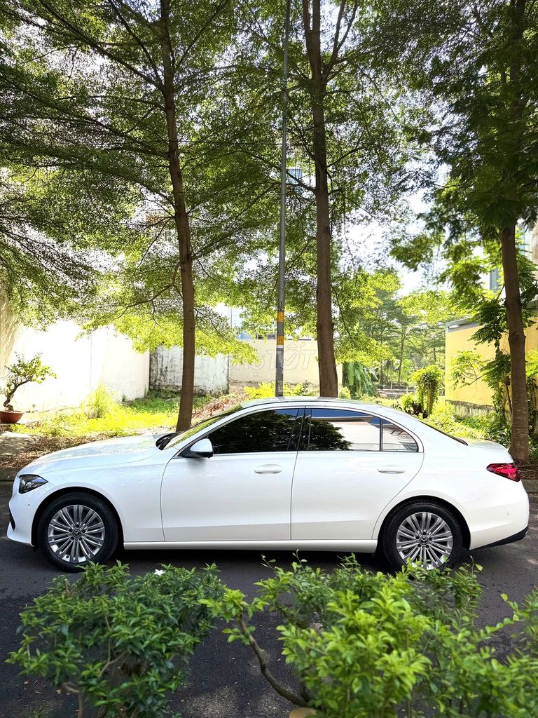 Mercedes-Benz 2023 - ảnh 5