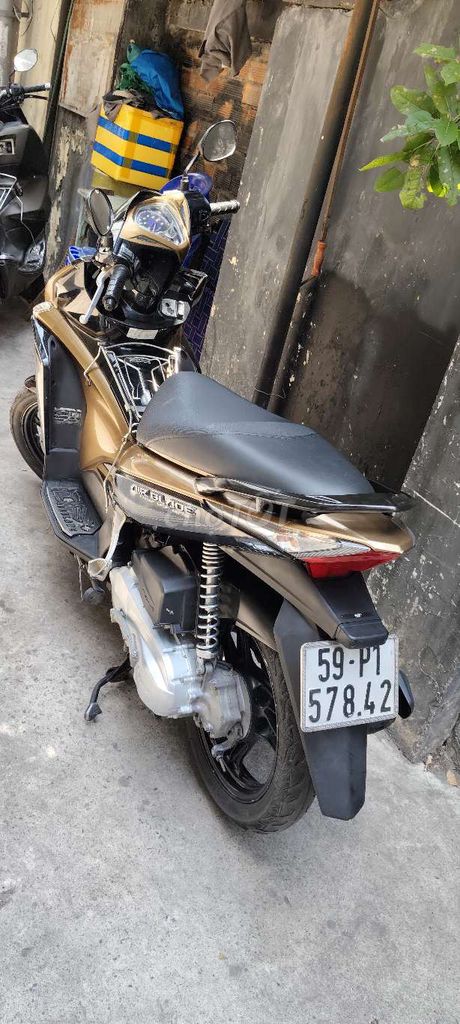 Honda Air Blade 2012 - ảnh 4
