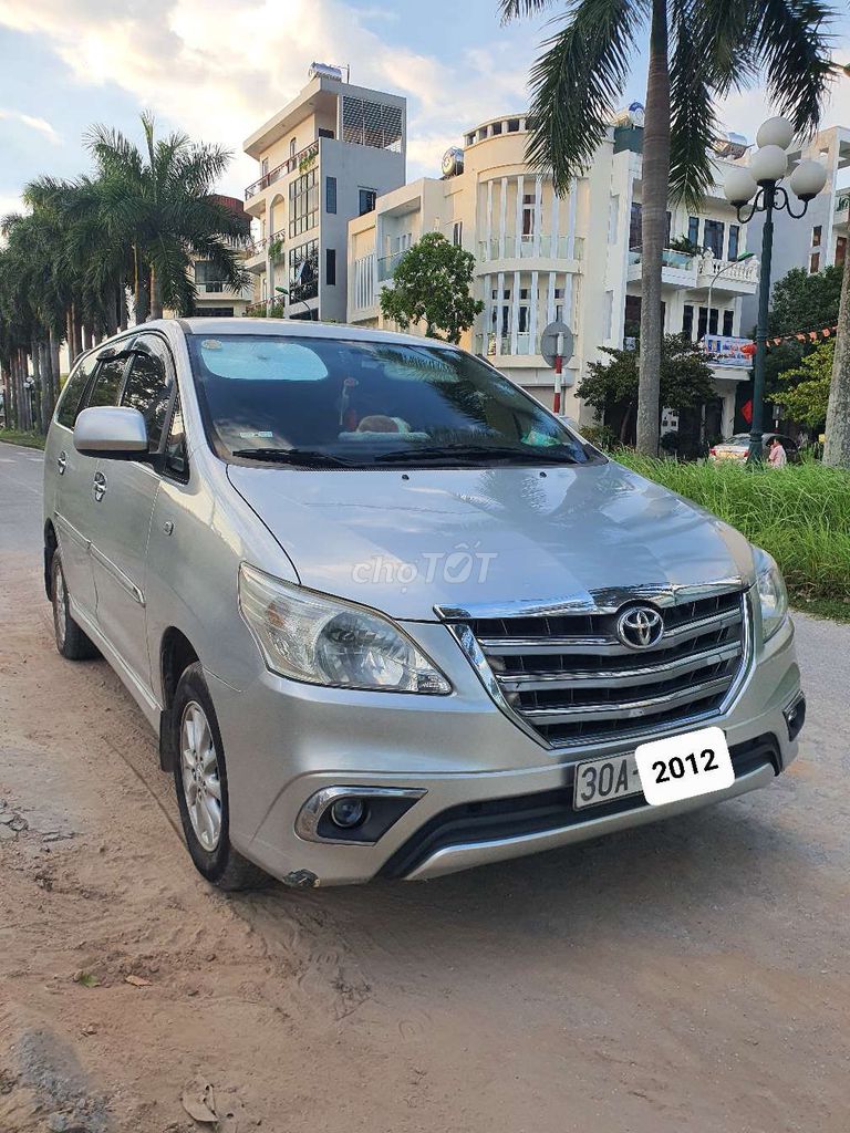 Toyota Innova 2012 - ảnh 1