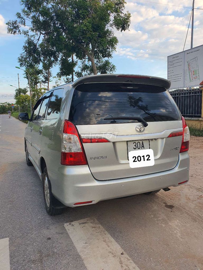 Toyota Innova 2012 - ảnh 4