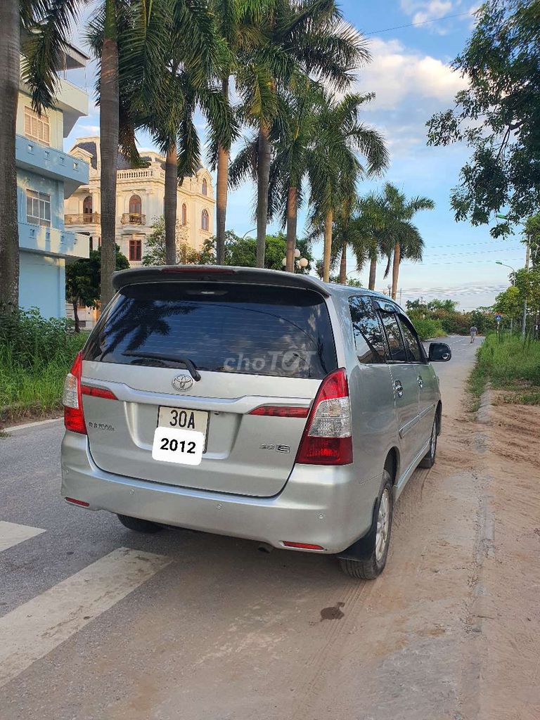 Toyota Innova 2012 - ảnh 5