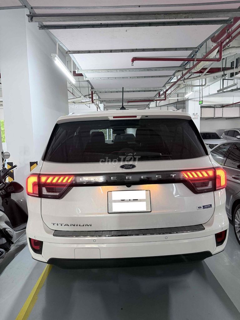Ford Everest - ảnh 2