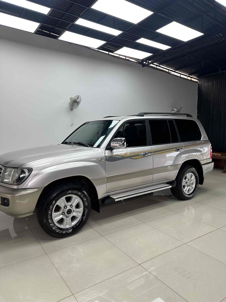 Toyota Land Cruiser - ảnh 3