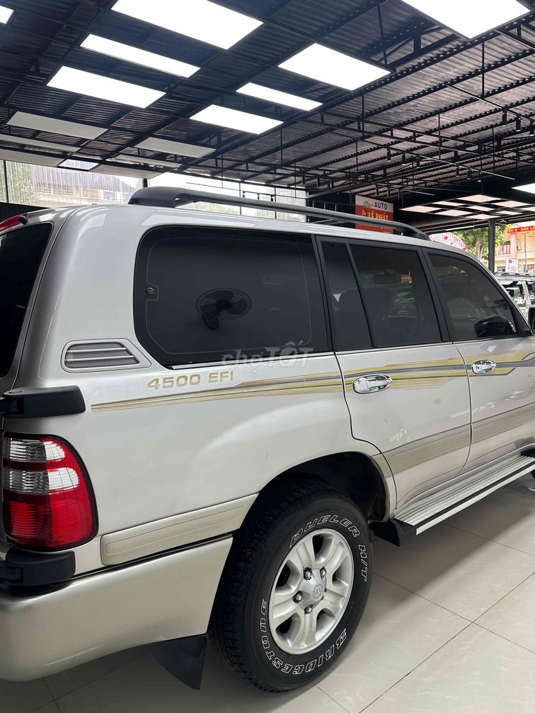 Toyota Land Cruiser - ảnh 5