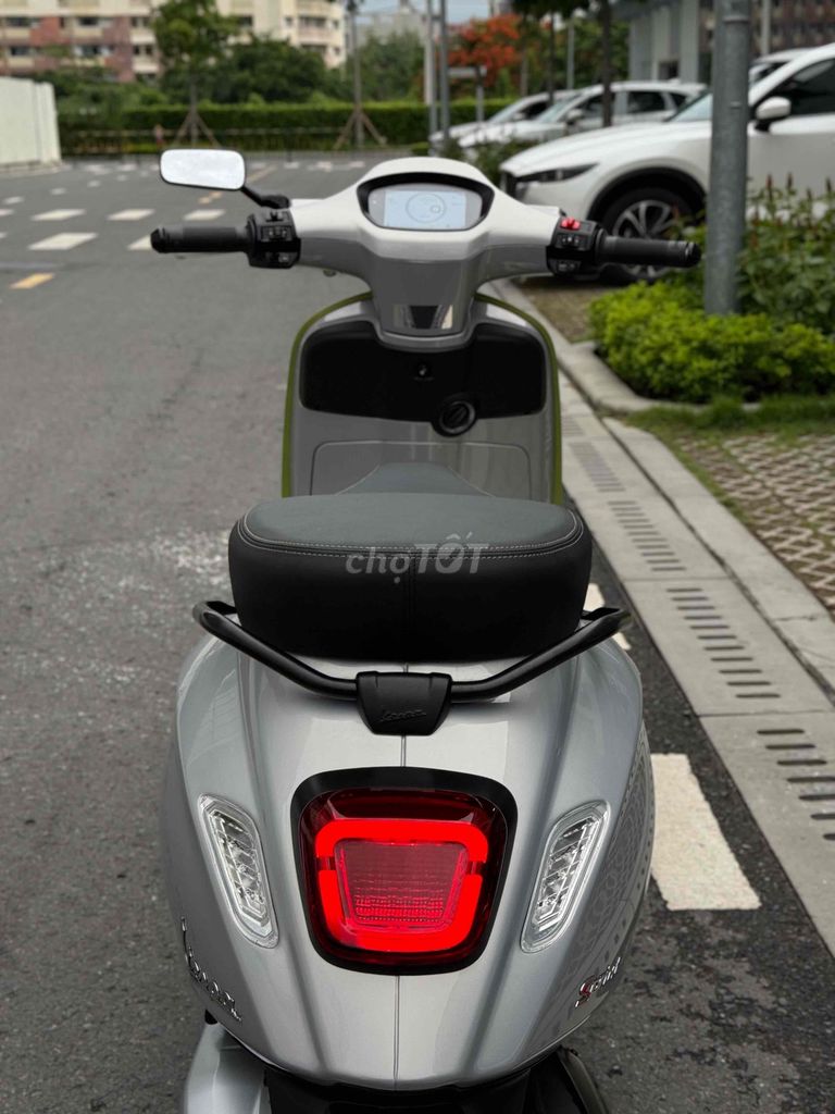 Piaggio Vespa 2025 - ảnh 4