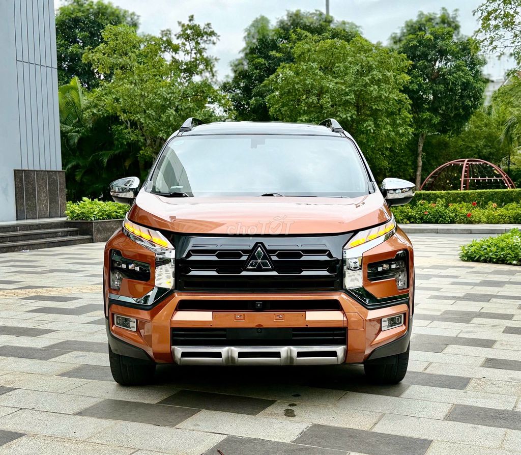 Mitsubishi Xpander Cross 2023 - ảnh 1
