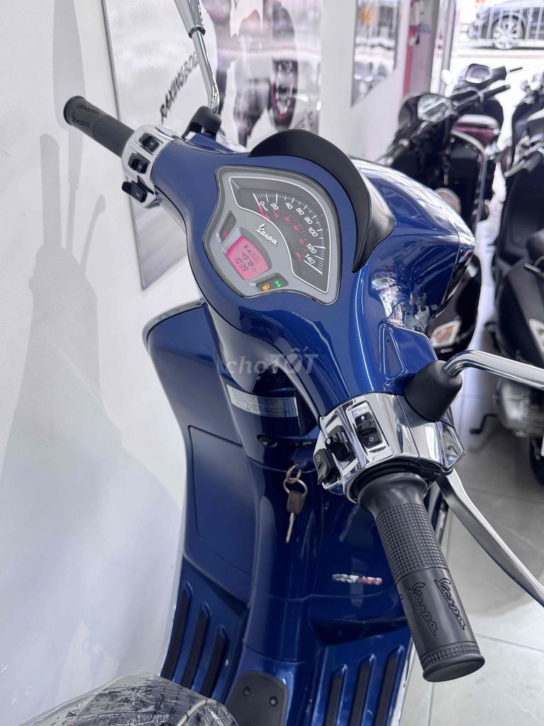 Vespa 2024 - ảnh 4