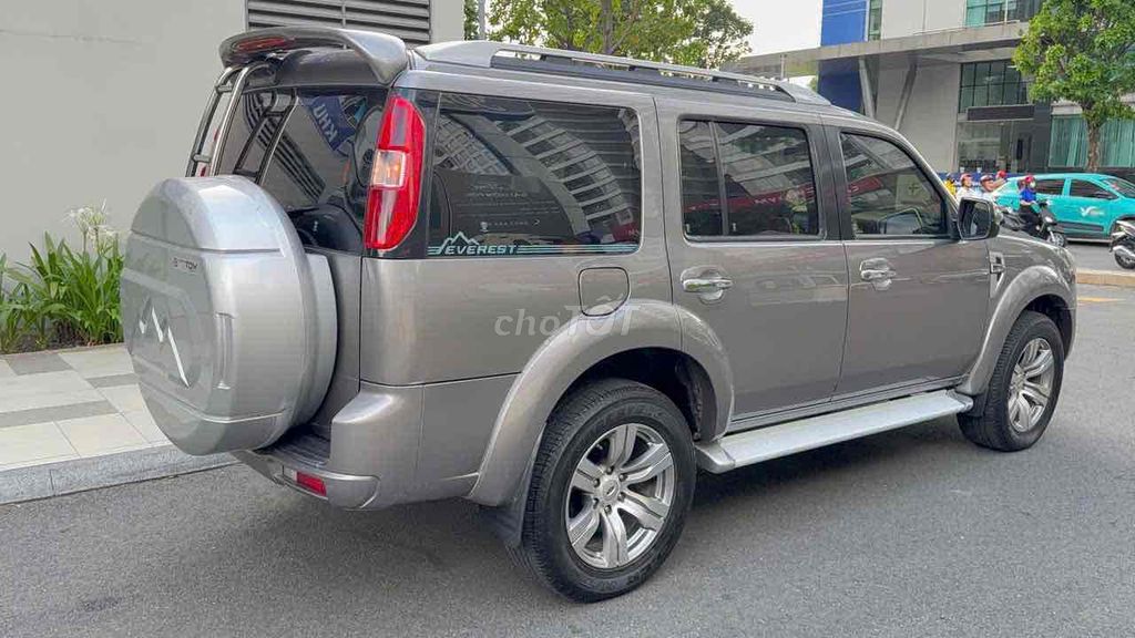 Ford Everest 2011 - ảnh 4