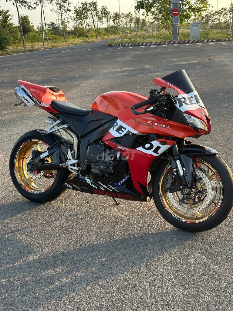 HONDA CBR 2009 - ảnh 1
