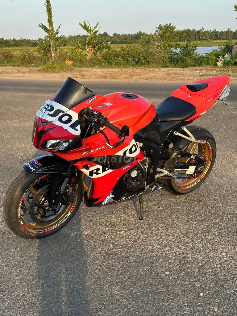 HONDA CBR 2009 - ảnh 2