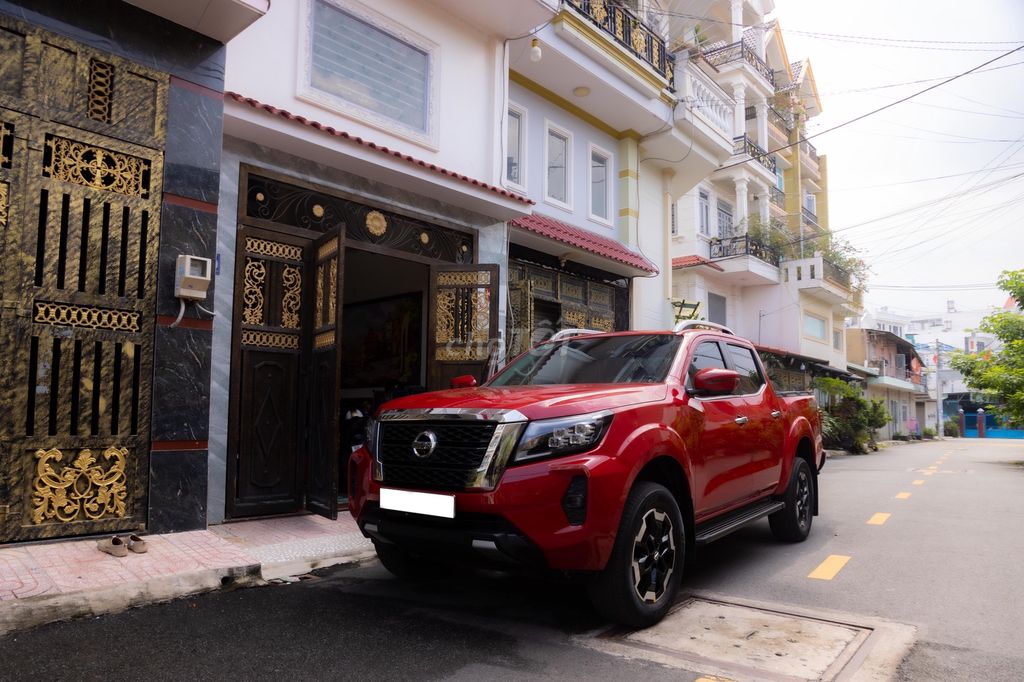 Nissan Navara - ảnh 3