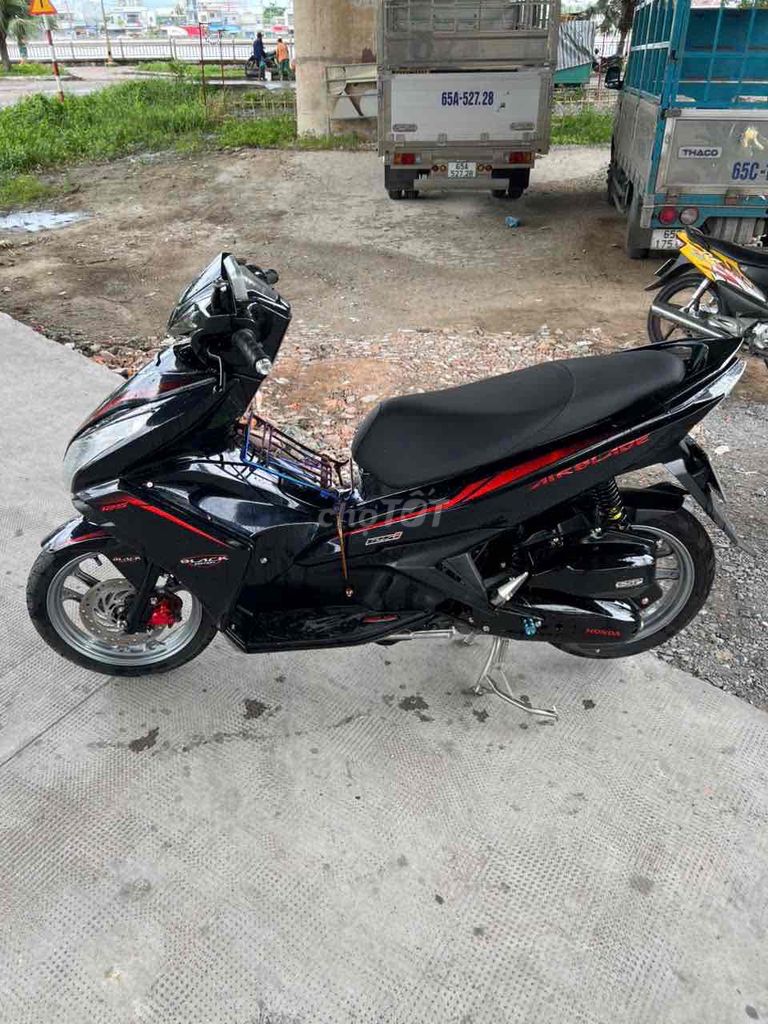 Honda Air Blade 2015 - ảnh 2