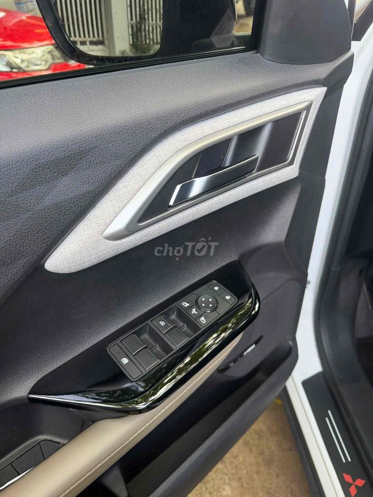 Mitsubishi Xforce Ultimate 2025 - ảnh 4