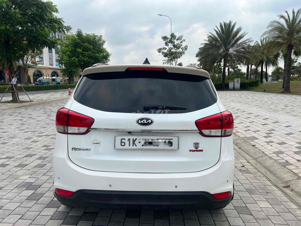 Kia Rondo 2016 - ảnh 2