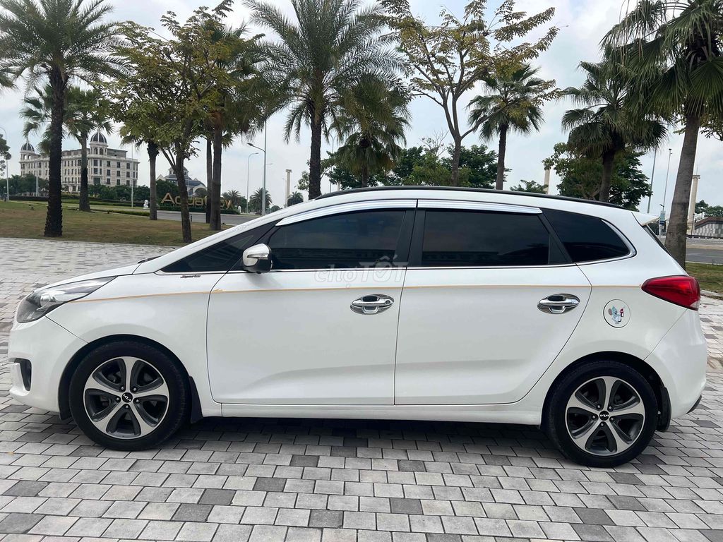 Kia Rondo 2016 - ảnh 3