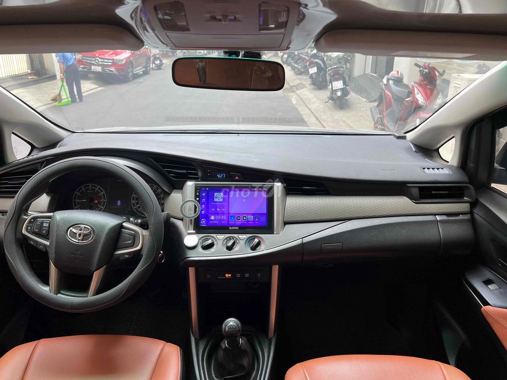 Toyota Innova 2.0E 2019 - ảnh 5