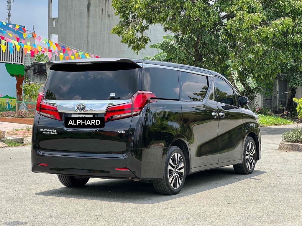 Toyota Alphard 2023 - ảnh 2