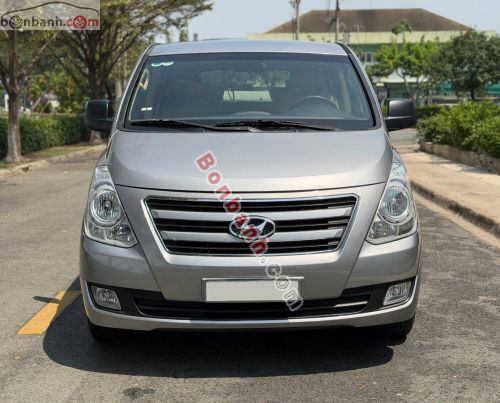 Hyundai Grand Starex 2.5 MT 2017 - ảnh 3