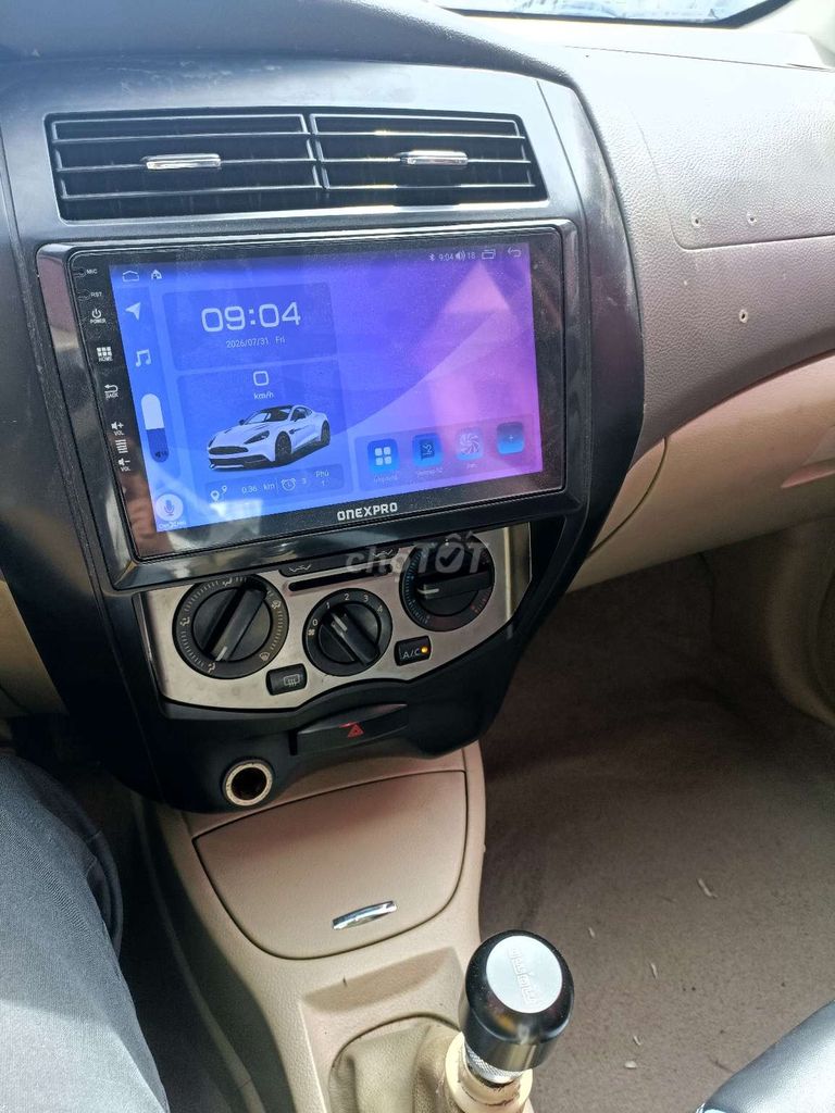 Nissan Grand livina - ảnh 4