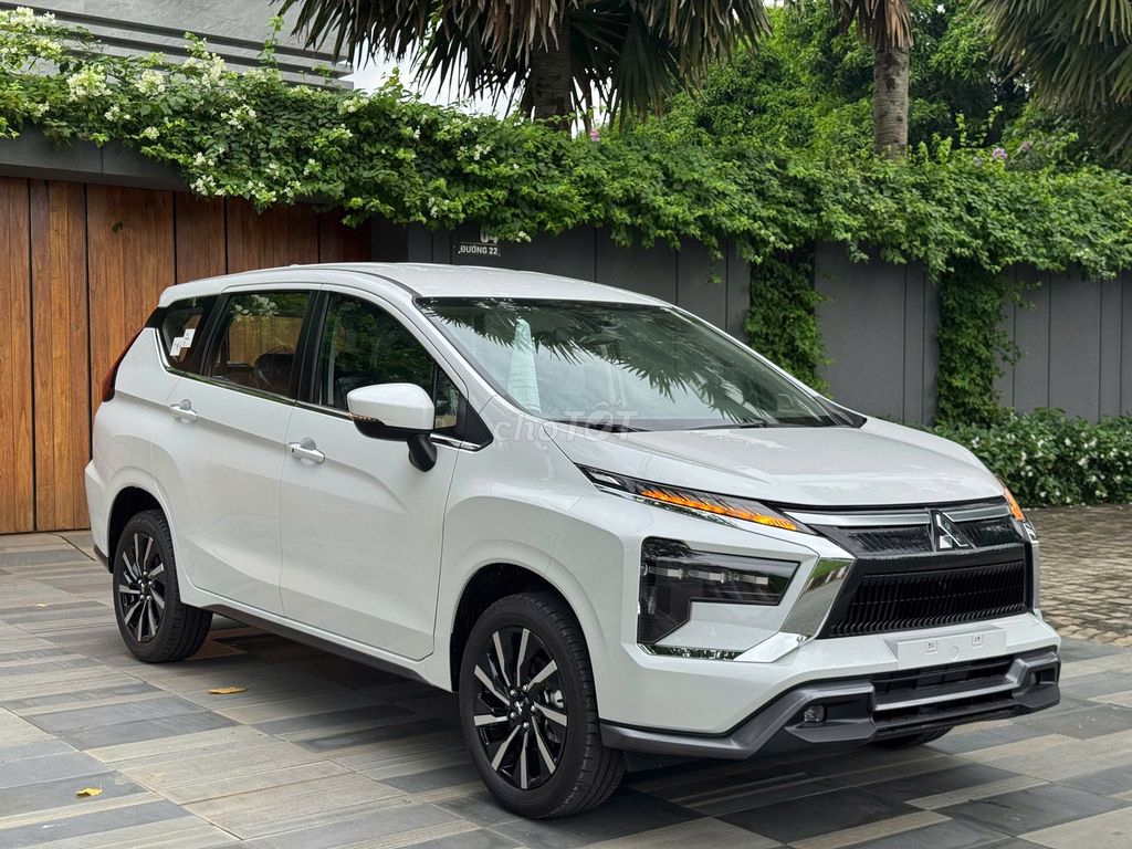 Mitsubishi - ảnh 1
