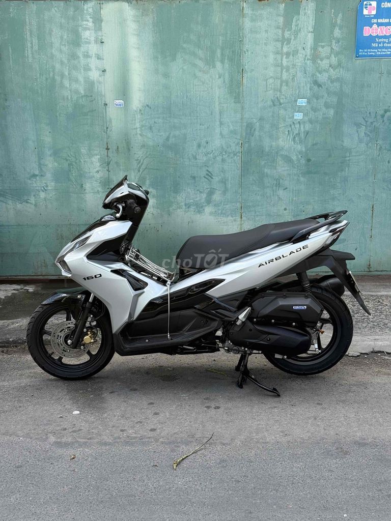 Air Blade 2023 - ảnh 1