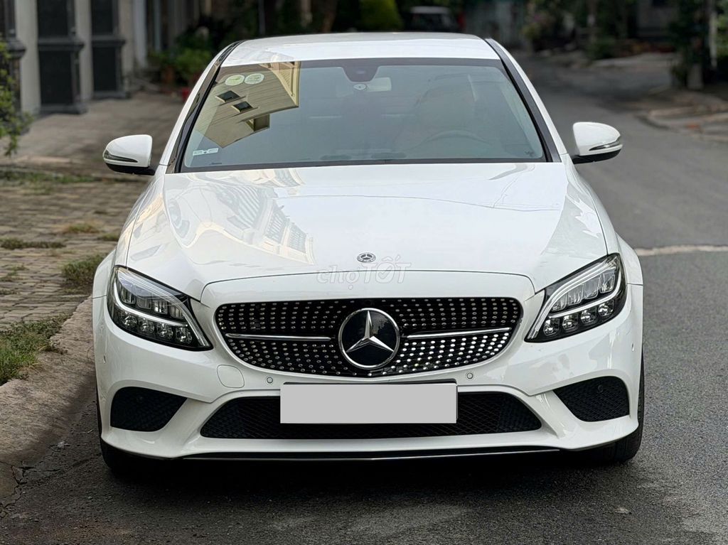 Mercedes-Benz 2019 - ảnh 1