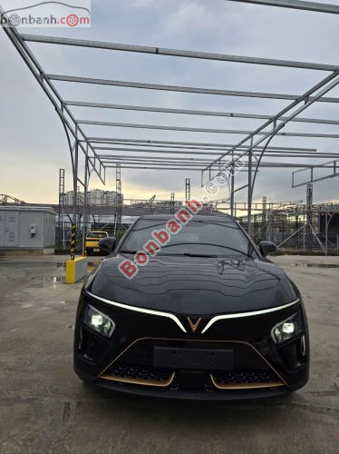 VinFast VF7 Plus AWD 2024 - ảnh 1