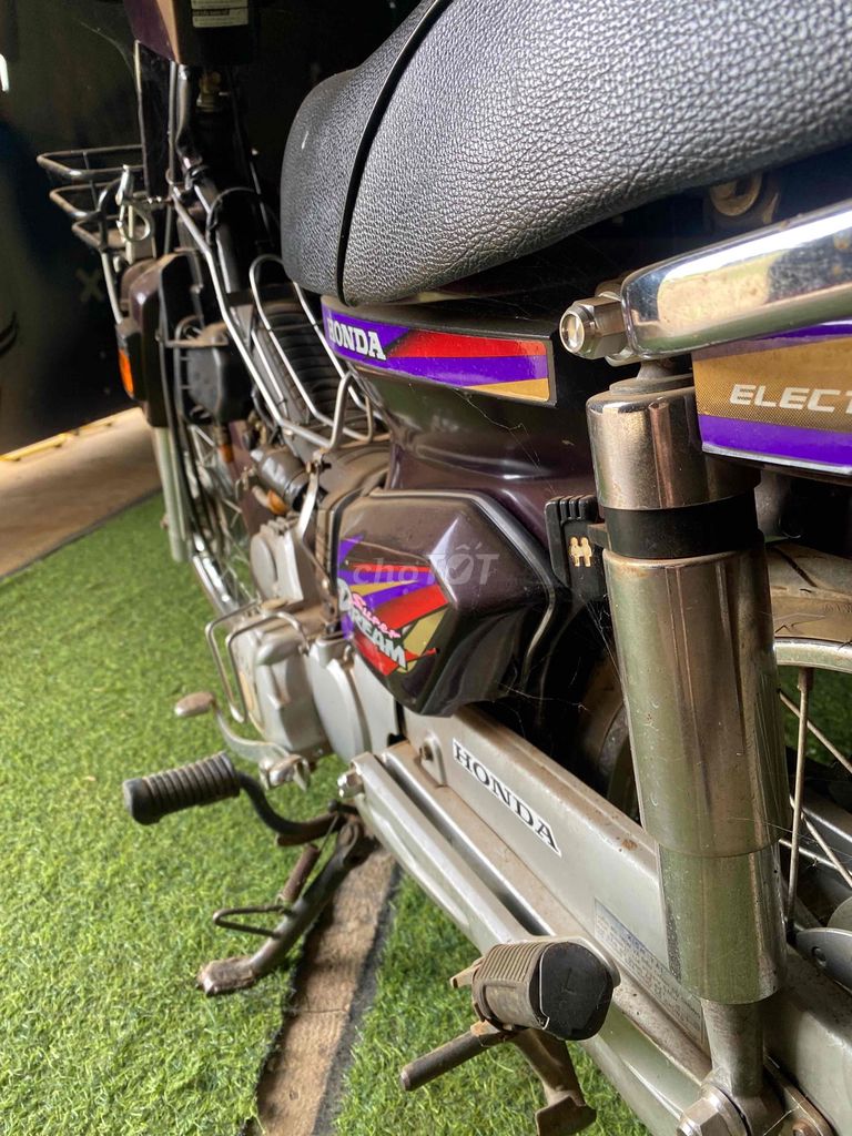 Honda Dream 1996 - ảnh 1