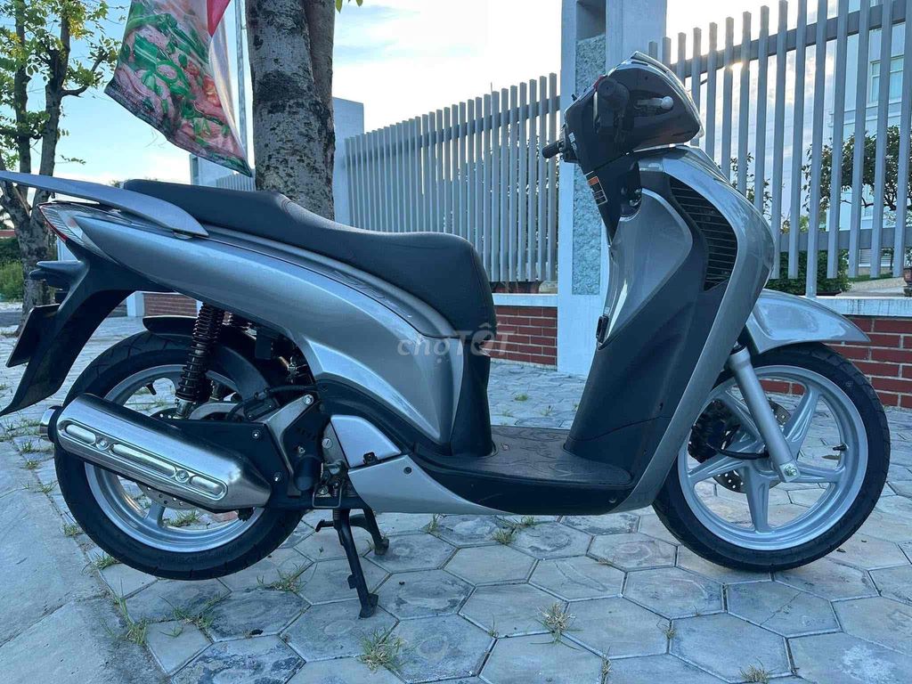 Honda SH 2010 - ảnh 3