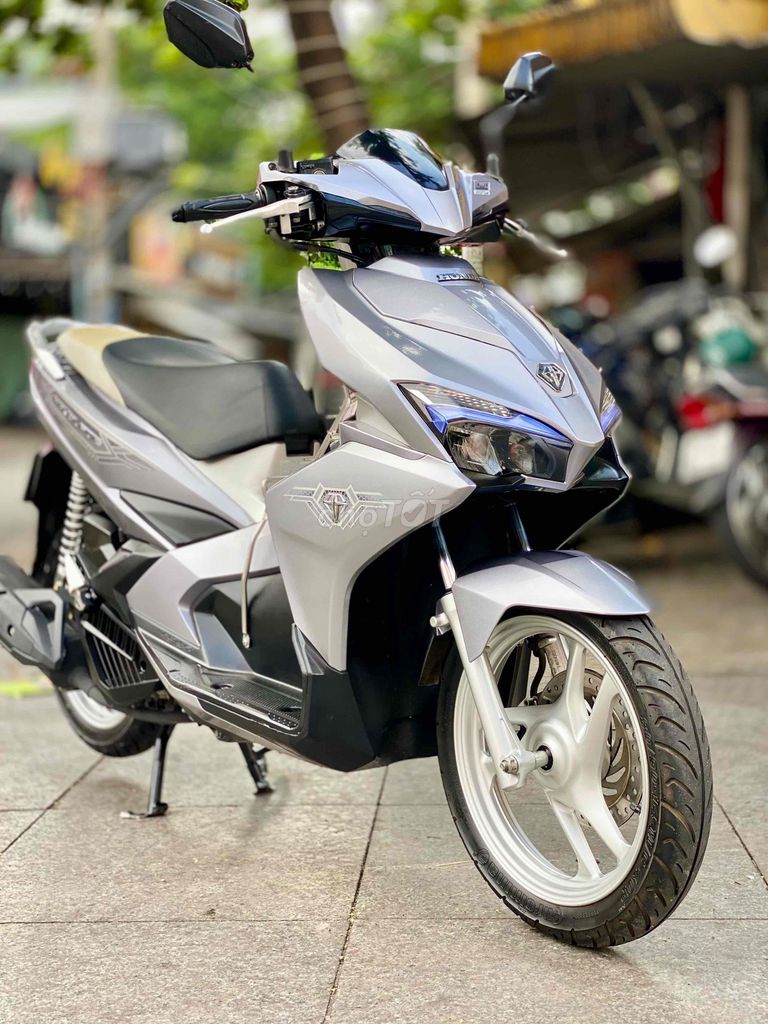 Honda Air Blade 2018 - ảnh 3