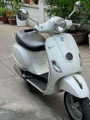 Piaggio Vespa 2012 - ảnh 1