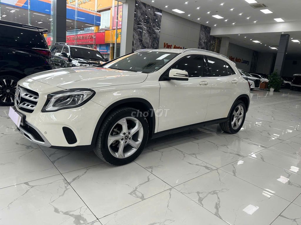 Mercedes-Benz 2017 - ảnh 4