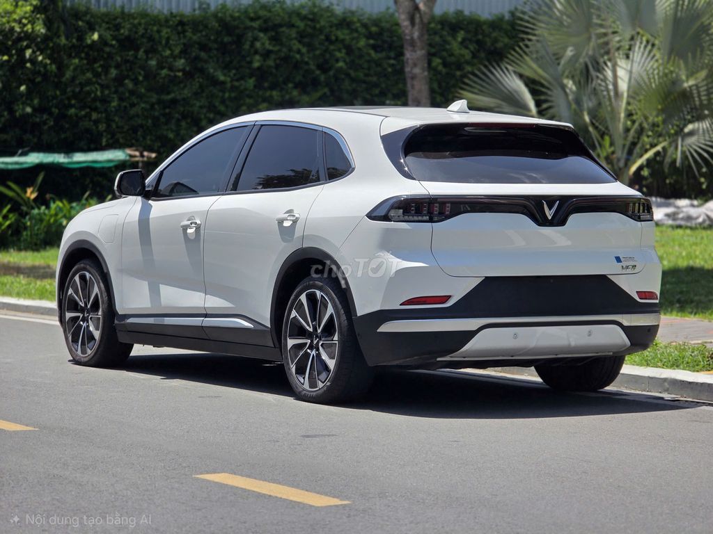 VinFast VF8 Plus AWD - ảnh 4