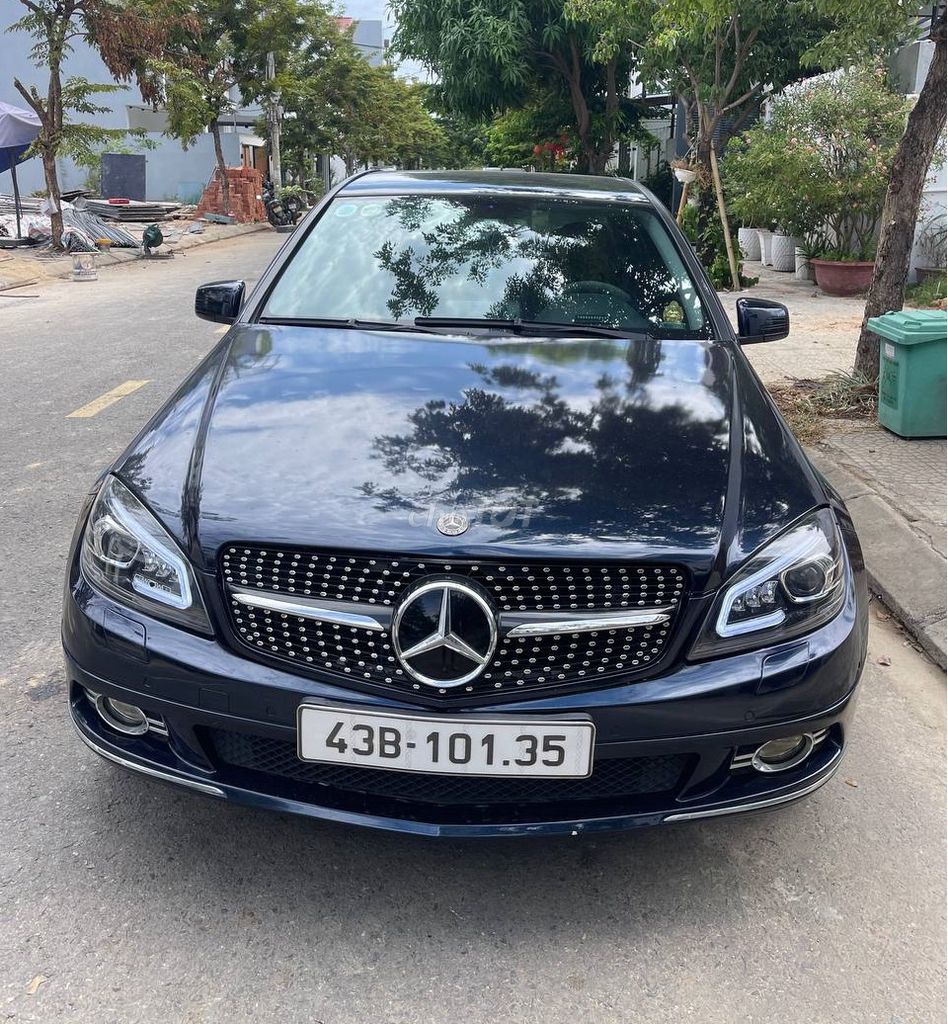 Mercedes-Benz 2010 - ảnh 1