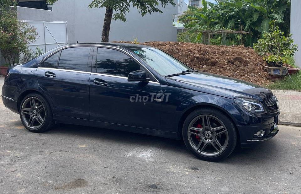 Mercedes-Benz 2010 - ảnh 2