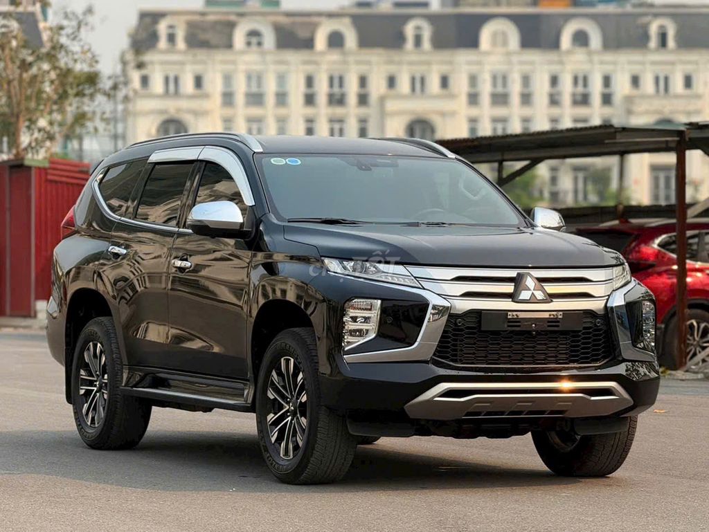 Mitsubishi Pajero Sport 2022 - ảnh 2