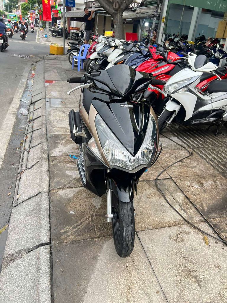 Honda Air Blade 2012 - ảnh 1