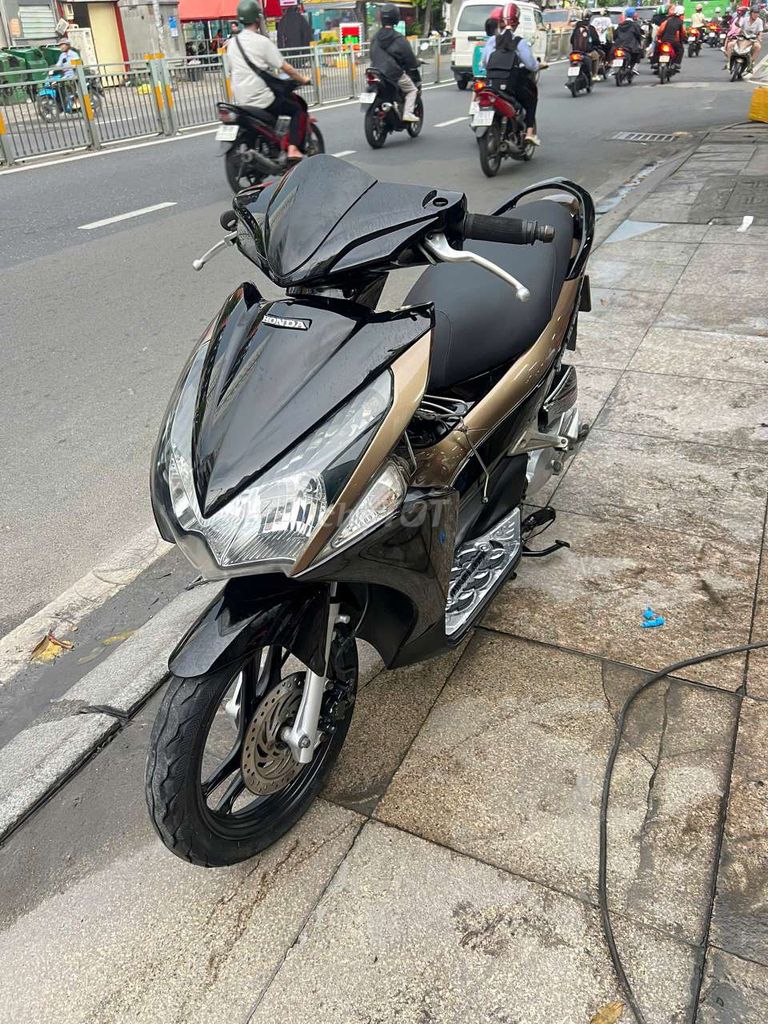 Honda Air Blade 2012 - ảnh 4