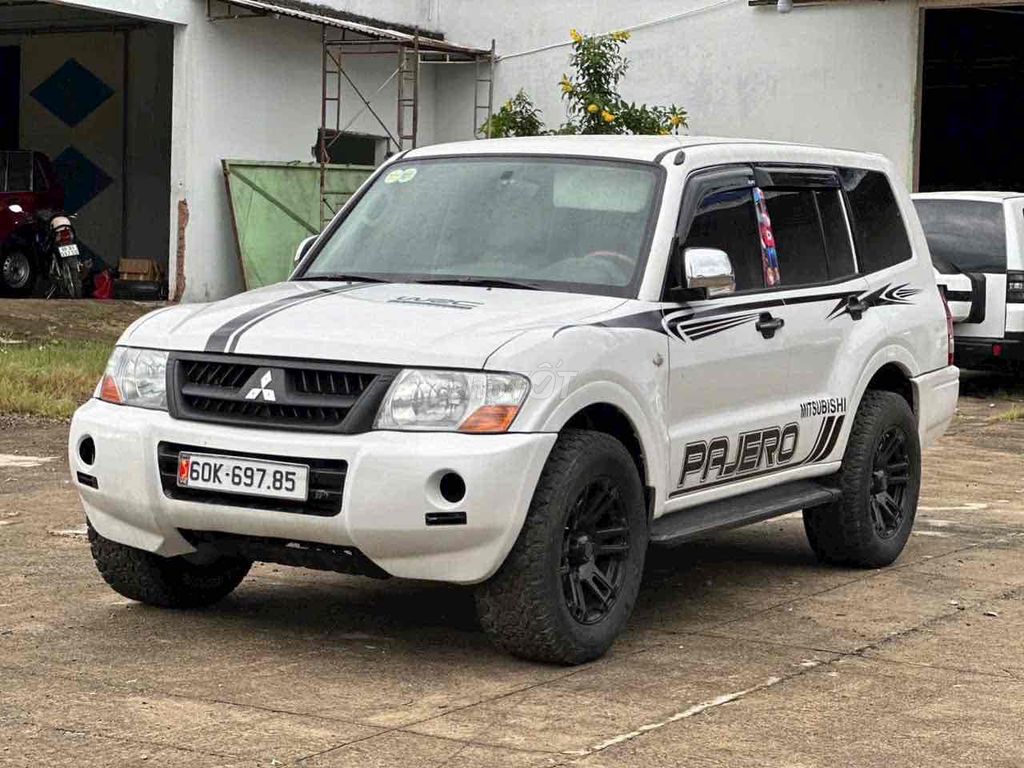 Mitsubishi Pajero 2006 - ảnh 3