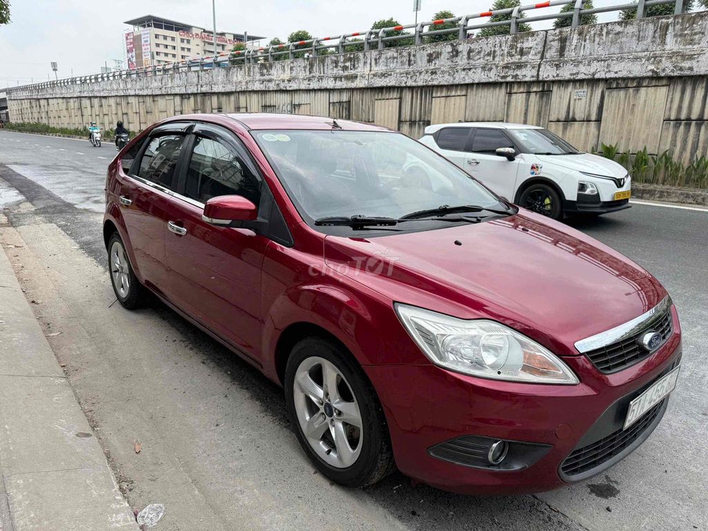 Ford Focus 2012 - ảnh 1