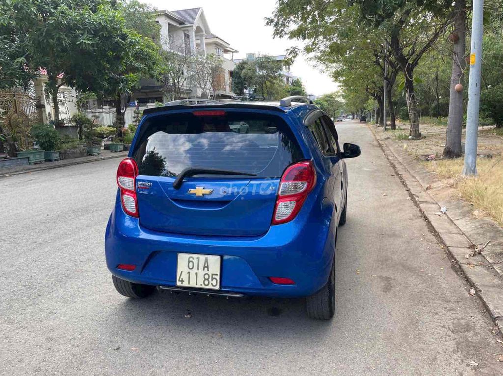 Chevrolet Spark 2017 - ảnh 2