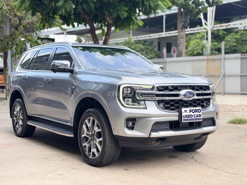 Ford Everest 2023 - ảnh 3
