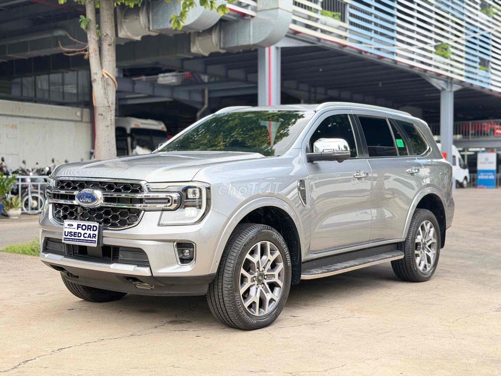 Ford Everest 2023 - ảnh 4