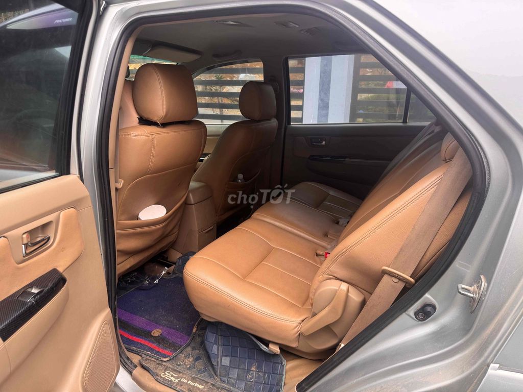 Toyota Fortuner 2009 - ảnh 4