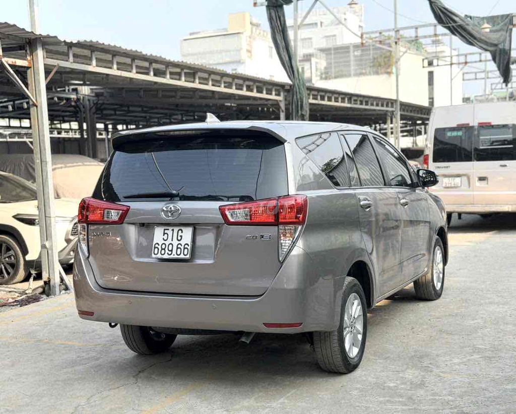 Toyota Innova 2.0E 2018 - ảnh 4