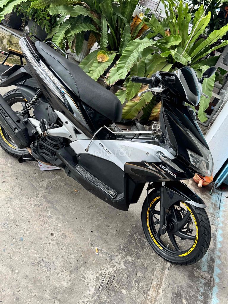 Honda Air Blade 2010 - ảnh 3