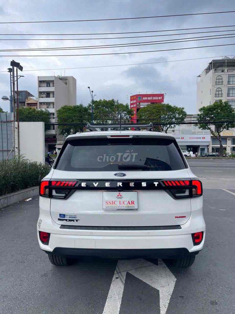 Ford Everest - ảnh 5