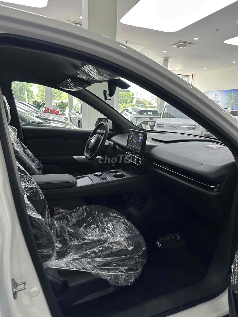 VinFast Limo Green - ảnh 5
