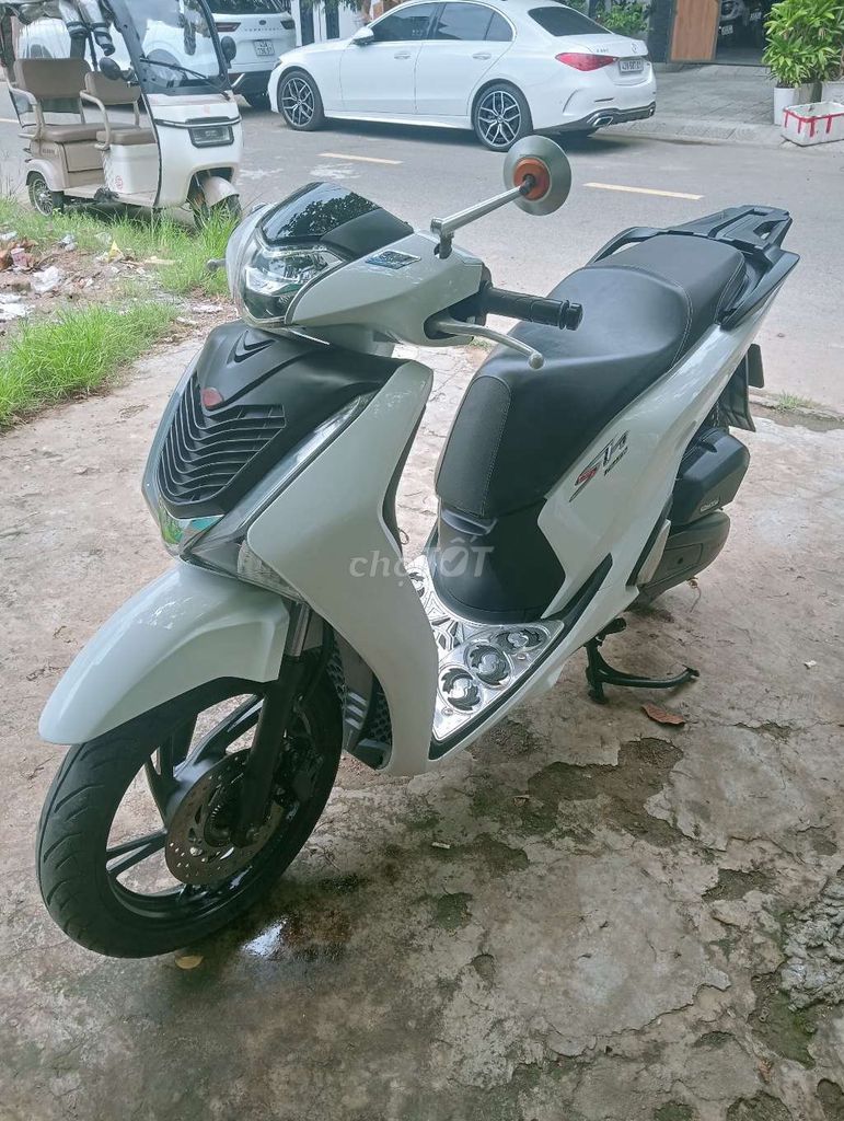 Honda SH 2018 - ảnh 1